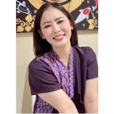 セラピスト
